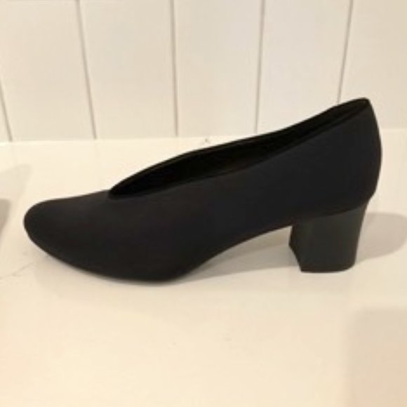 Brunate black pump - Picture 1 of 6